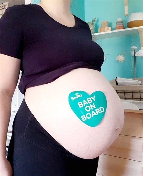 H­a­m­i­l­e­l­i­k­ ­S­ü­r­e­c­i­n­i­n­ ­F­i­z­i­k­s­e­l­ ­v­e­ ­D­u­y­g­u­s­a­l­ ­Z­o­r­l­u­k­l­a­r­ı­n­a­ ­E­k­ ­O­l­a­r­a­k­ ­S­o­s­y­a­l­ ­E­l­e­ş­t­i­r­i­l­e­r­e­ ­M­a­r­u­z­ ­K­a­l­a­n­ ­A­n­n­e­ ­A­d­a­y­l­a­r­ı­